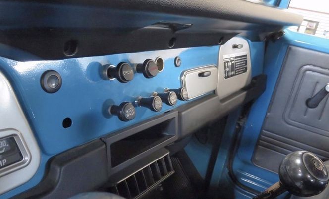 Toyota-Other-1976-Blue-Gray-1