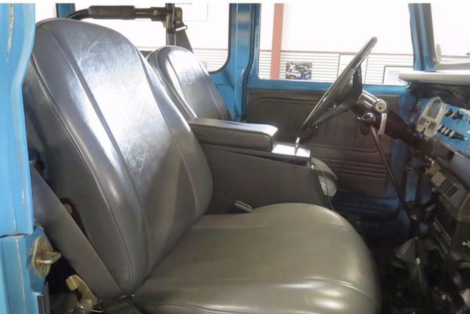 Toyota-Other-1976-Blue-Gray-2