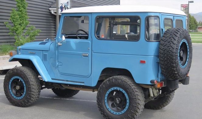 Toyota-Other-1976-Blue-Gray-20