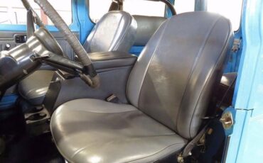 Toyota-Other-1976-Blue-Gray-6