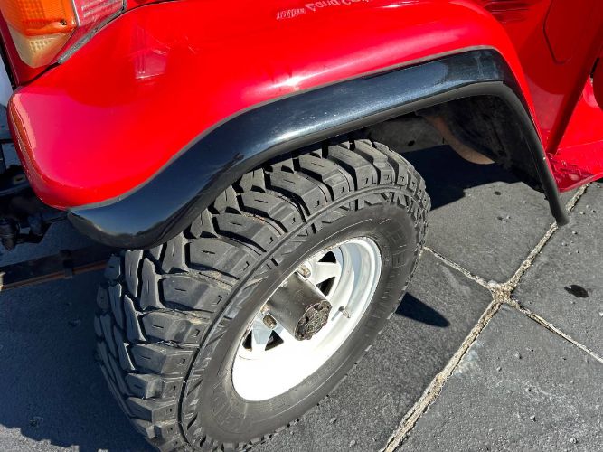 Toyota-Other-1981-Red-Black-10