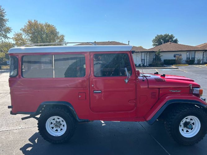 Toyota-Other-1981-Red-Black-13