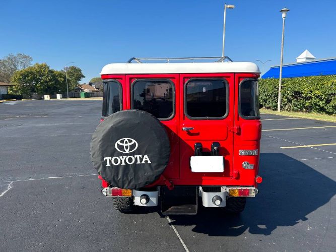 Toyota-Other-1981-Red-Black-15