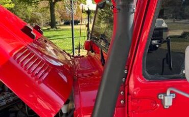 Toyota-Other-1981-Red-Black-6