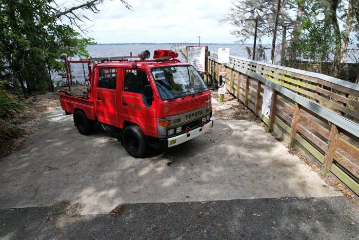 Toyota-Other-1987-Red-24