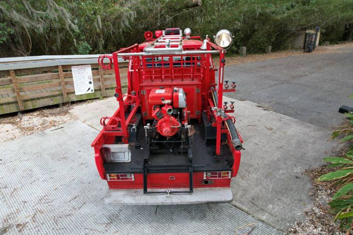 Toyota-Other-1987-Red-8