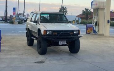 Toyota-Other-1987-White-2