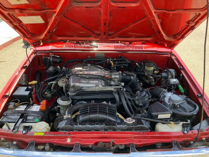 Toyota-Other-1988-Red-15