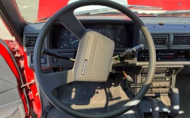 Toyota-Other-1988-Red-17