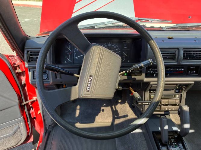 Toyota-Other-1988-Red-17