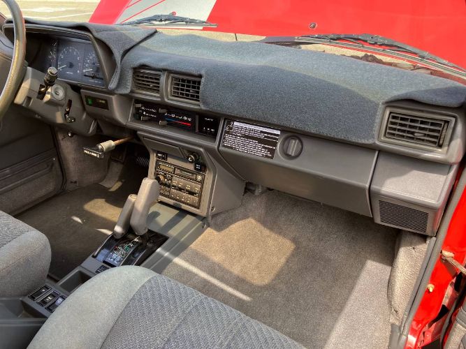 Toyota-Other-1988-Red-9