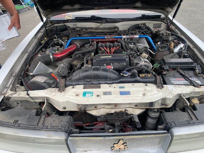 Toyota-Other-1991-WhitePink-Tan-1
