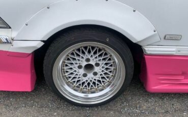Toyota-Other-1991-WhitePink-Tan-3