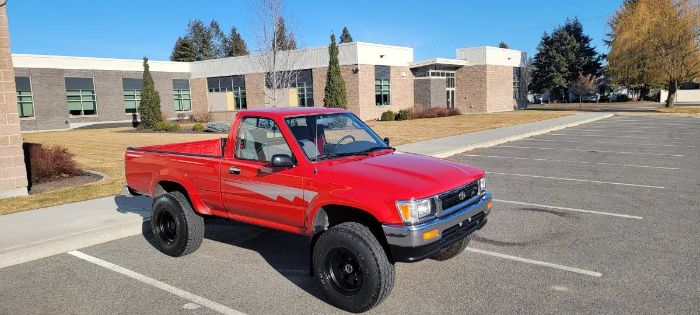 Toyota-Other-1992-Red-10