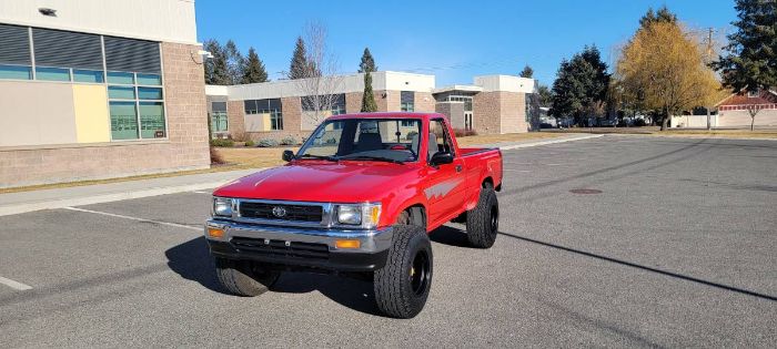 Toyota-Other-1992-Red-16