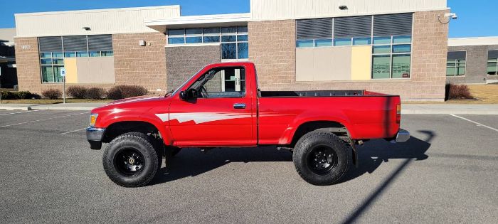 Toyota-Other-1992-Red-18
