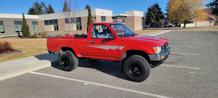 Toyota-Other-1992-Red-9