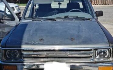 Toyota-Pick-up-1991-silver-3