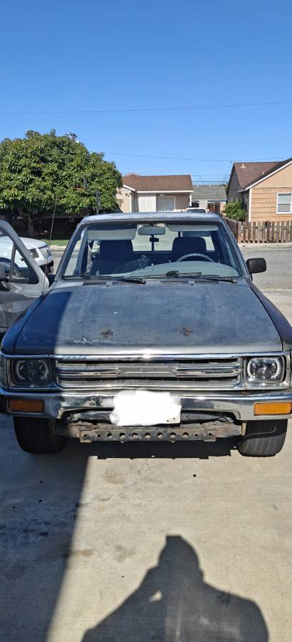 Toyota-Pick-up-1991-silver-3