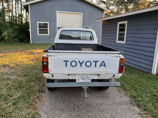 Toyota-Pickup-1980-1
