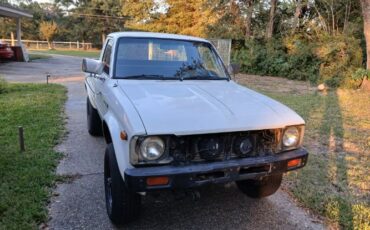 Toyota-Pickup-1980-19