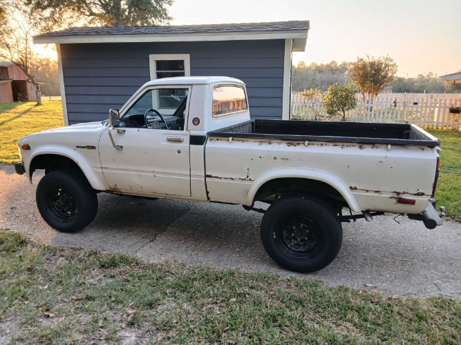 Toyota-Pickup-1980-26