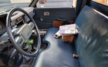 Toyota-Pickup-1980-8