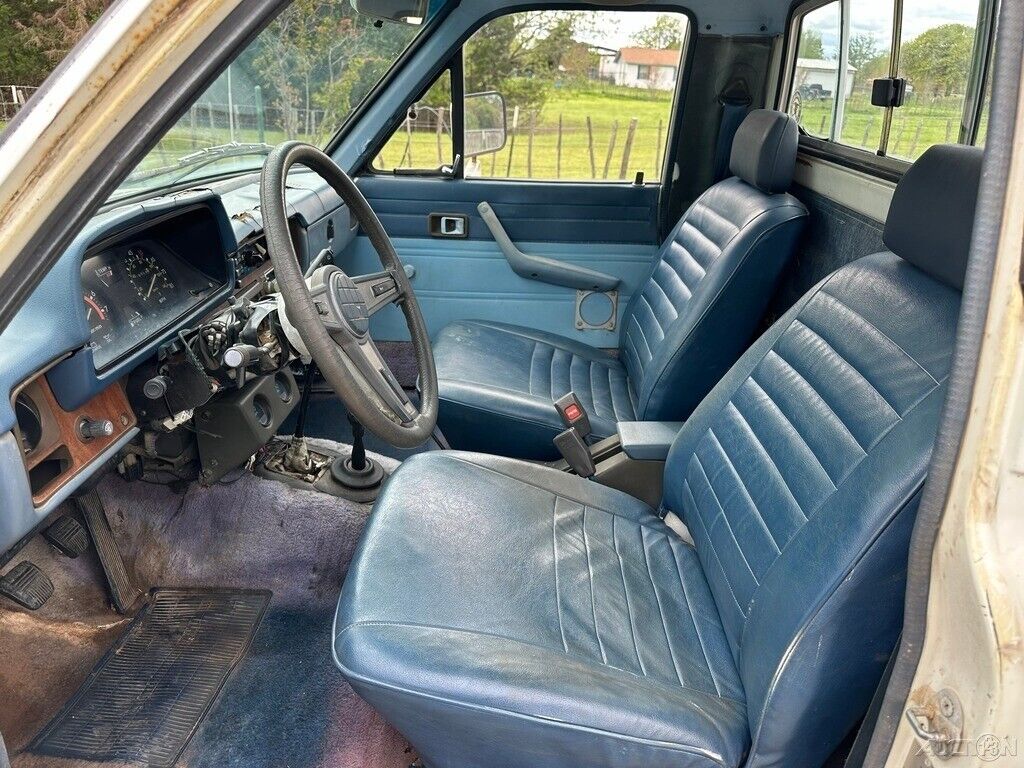 Toyota-Pickup-1982-Standard-Cab-Pickup-21