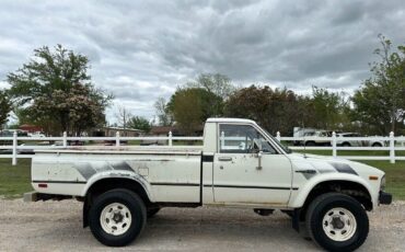 Toyota-Pickup-1982-Standard-Cab-Pickup-5