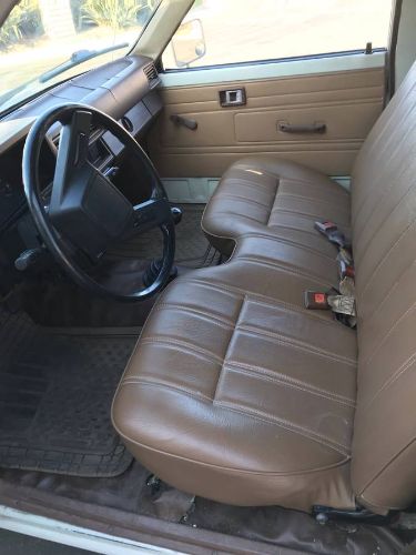 Toyota-Pickup-1984-12