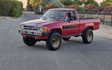 Toyota-Pickup-1985-1