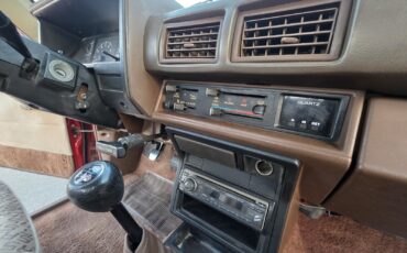 Toyota-Pickup-1985-11