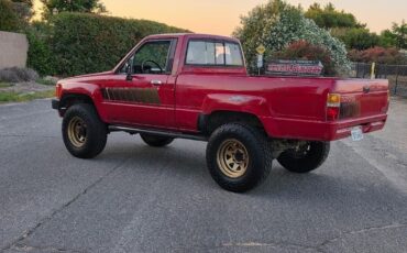 Toyota-Pickup-1985-2