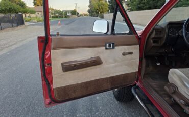 Toyota-Pickup-1985-8