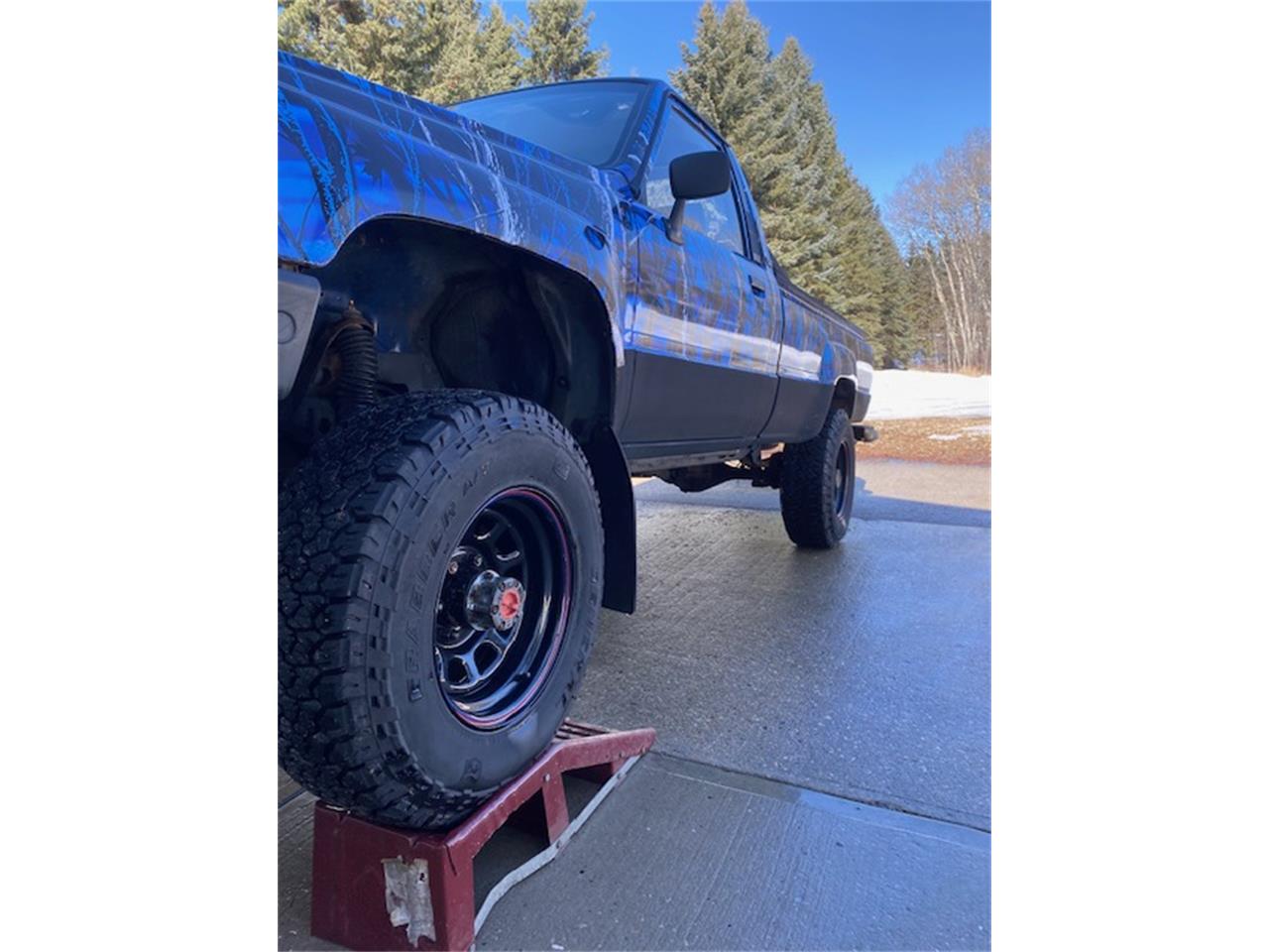 Toyota-Pickup-1985-Custom-wrap-blue-Blue-8