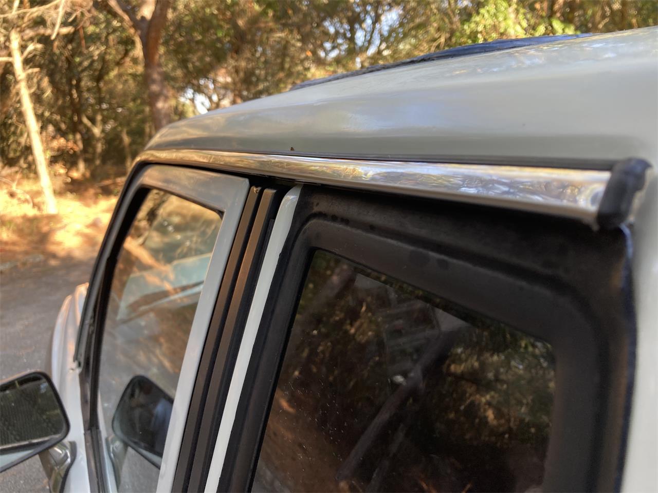 Toyota-Pickup-1987-Black-amp-White-Grey-11