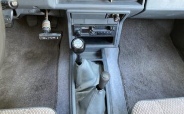 Toyota-Pickup-1987-Black-amp-White-Grey-26