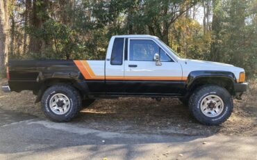 Toyota-Pickup-1987-Black-amp-White-Grey-32