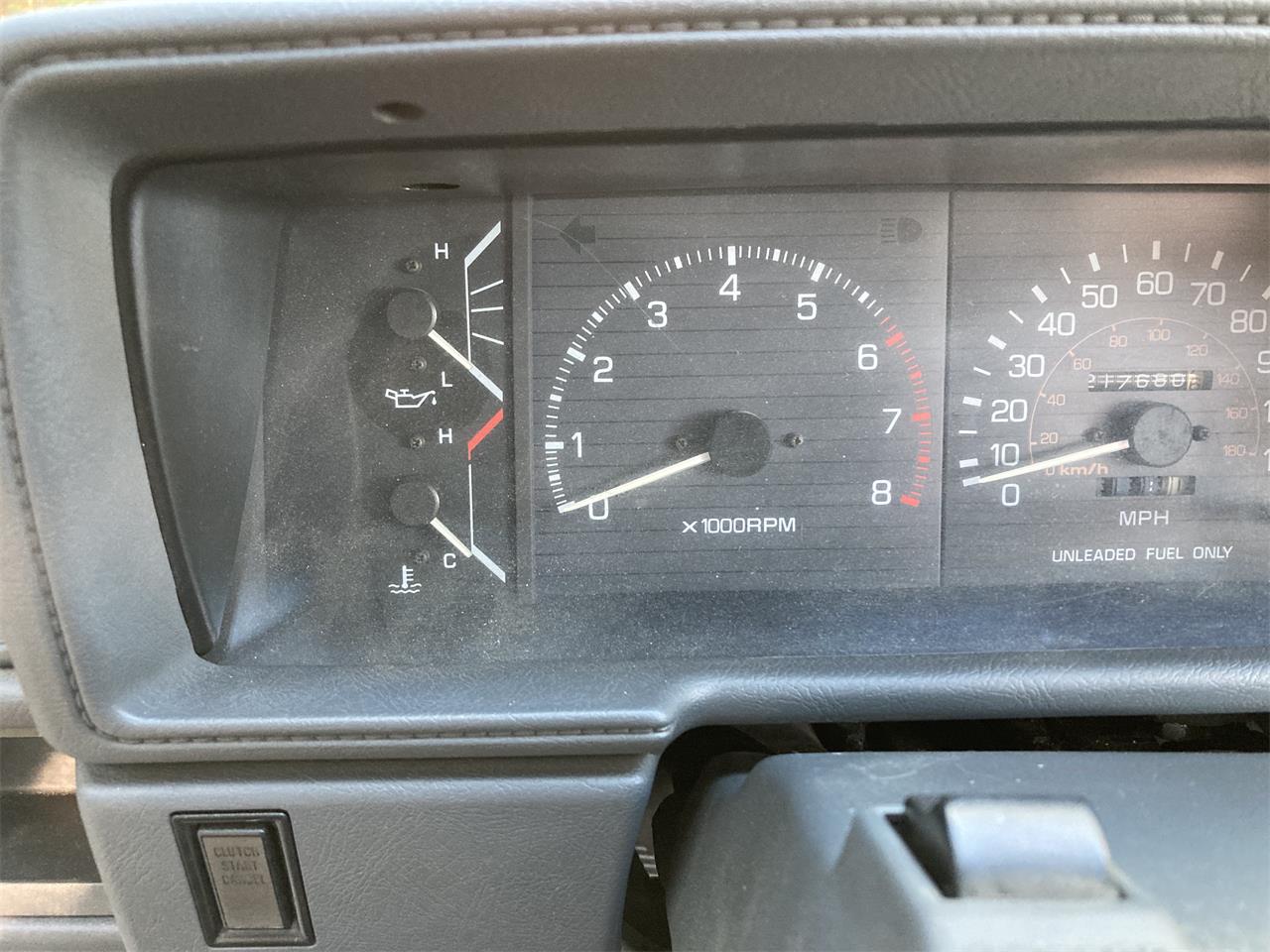 Toyota-Pickup-1987-Black-amp-White-Grey-45