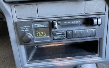 Toyota-Pickup-1987-Black-amp-White-Grey-49