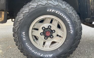 Toyota-Pickup-1987-Black-amp-White-Grey-63