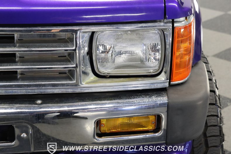 Toyota-Pickup-1987-Purple-Gray-20