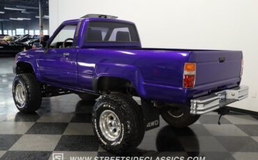 Toyota-Pickup-1987-Purple-Gray-21