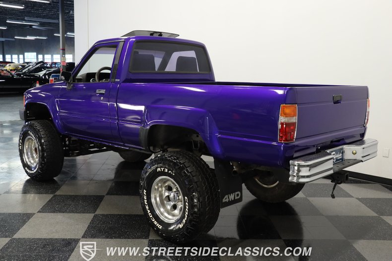 Toyota-Pickup-1987-Purple-Gray-21