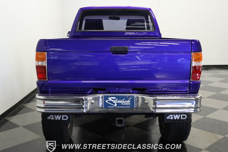 Toyota-Pickup-1987-Purple-Gray-23