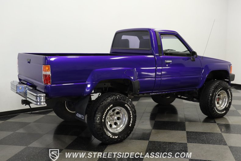 Toyota-Pickup-1987-Purple-Gray-24