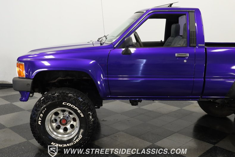 Toyota-Pickup-1987-Purple-Gray-29