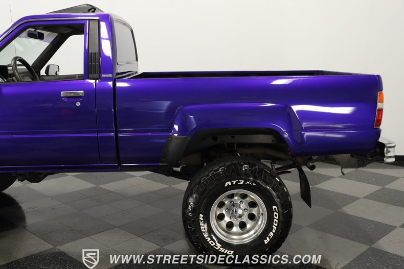 Toyota-Pickup-1987-Purple-Gray-30