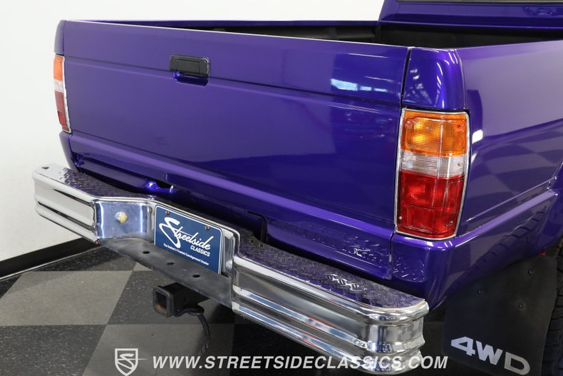 Toyota-Pickup-1987-Purple-Gray-31