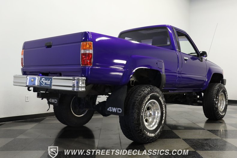 Toyota-Pickup-1987-Purple-Gray-32
